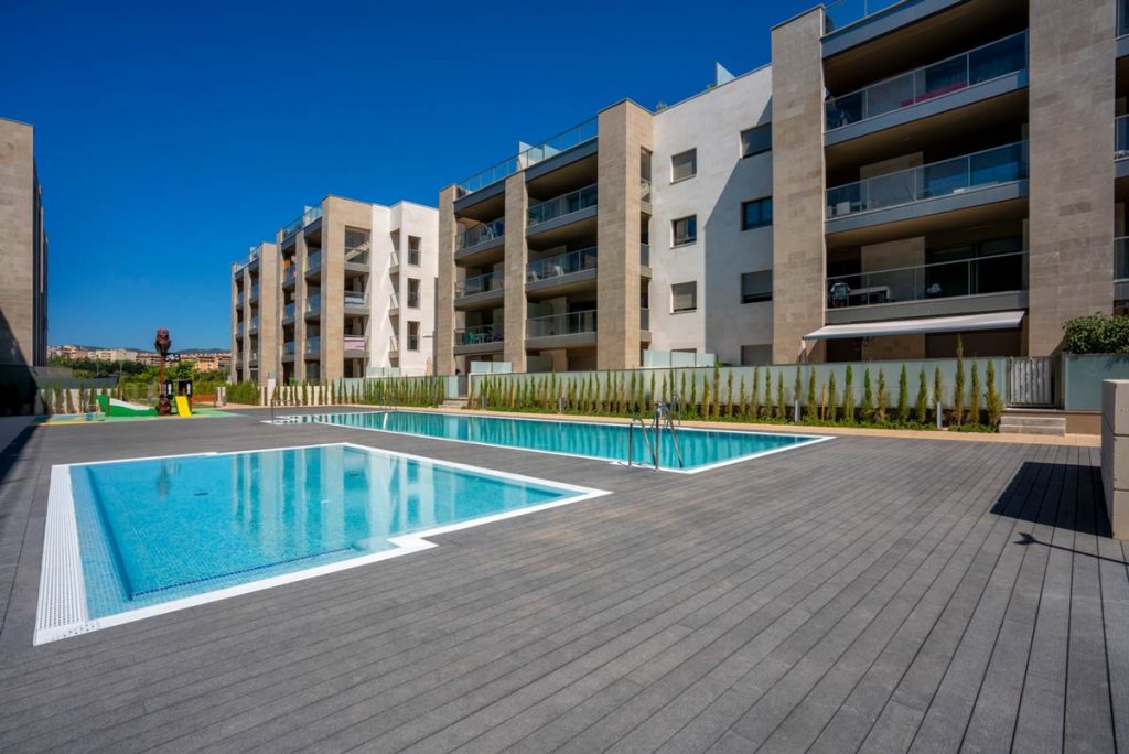 Piscina terraza apartamentos Residencial Can Domenge en Palma